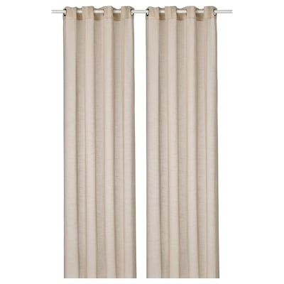 Beige argiko bi gortina gardenak begiekin, zuzen zintzilikatuta, % 100 poliesterrez eginak.