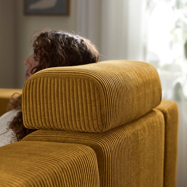 JÄTTEBO 7 eserlekuko sofa, eskuineko chaiselongue-rekin buru-euskarriekin/Samsala urrezko marroia