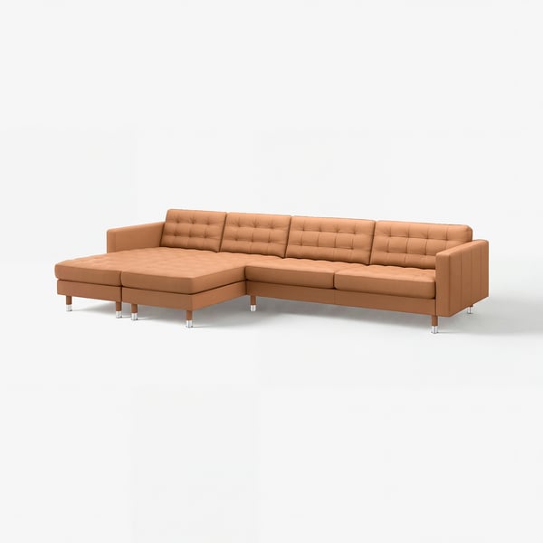 Larruzko sofa sekzional modernoa, chaise-arekin, botoi-tufted diseinua eta metalezko hankak dotoreak.