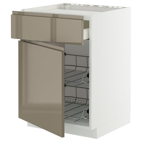 Ikea beige-ko METOD sukaldeko altzaria kaxoi distiratsuarekin, helduki integratuekin eta alanbrezko saskiarekin barruan.