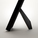 Angeluan euskarria duen argazki minimalista beltzen markoa, bistaratzeko aukerak, 8x12/ 10x15 cm-ko argazkietara egokitzen da.