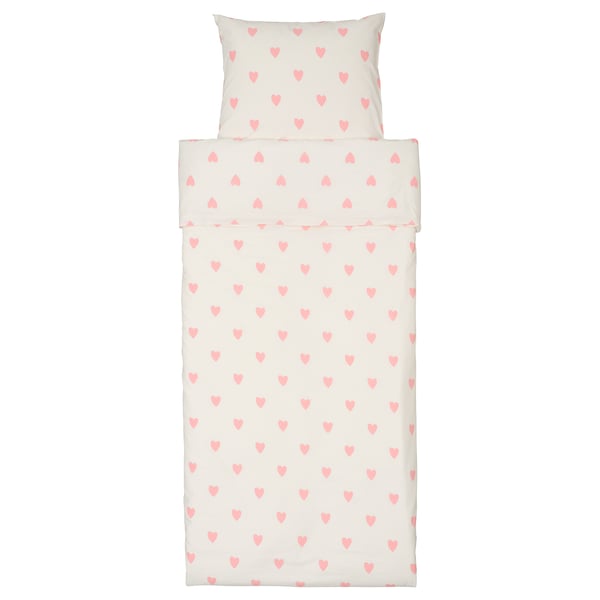 Esta imaxe mostra unha roupa de cama rosa con patrón de corazón de BARNDRÖM en branco, feita de algodón e viscosa.