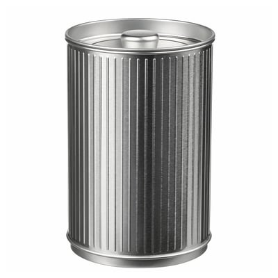 Un colector de lixo cilíndrico de cor prata. Ten patróns verticais e cristos e unha tapa redondeada. O deseño é metálico cun acabado brillante e pulido.