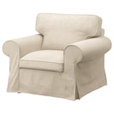 Espouse a cadeira de brazos EKTORP en tecido kilanda beige, con brazos enrolados, costas sobrecargadas e saia a medida.