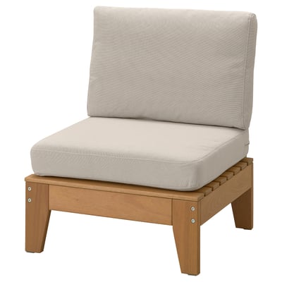 Cadeira exterior beige, HATTHOLMEN, con marco de madeira e asento / respaldo acolchado, elegante, duradeiro.