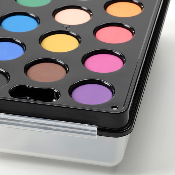 Paleta de maquillaxe profesional con 24 cores vibrantes nunha funda duradeira e fácil de transportar.