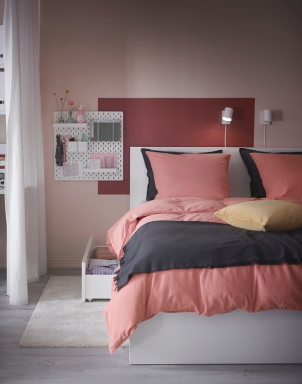 MALM Estrutura de cama con 2 caixóns, branco/Lindbåden, 160x200 cm