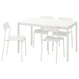Mesa de comedor cadrada branca MELLTORP con catro cadeiras apilables.