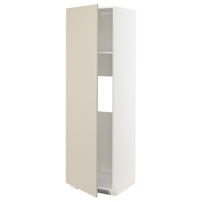 Armario branco vertical con porta beige, estante axustable, elegante deseño minimalista.