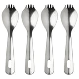 Catro espores de prata, combinando culler e garfo aliñados ordenadamente. Ideal para viaxar con construción duradeira de aceiro inoxidable.