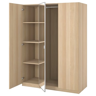 Mobles: armario PAX, marrón claro, madeira, rectangular, portas abertas mostrando estantes.