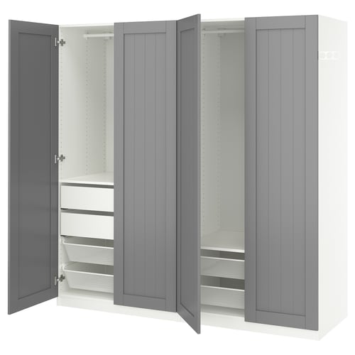 Un armario ikea PAX gris aberto con caixóns de malla e estantes para almacenar roupa.