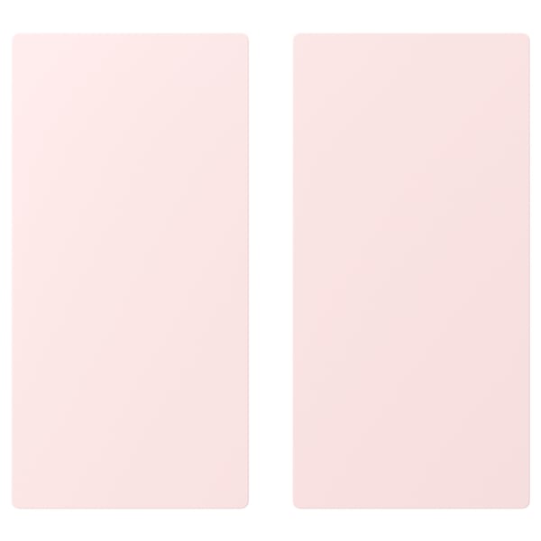 Dúas cartas rectangulares rosa claro, idénticas en tamaño e forma, están colocadas xunto a outro sobre un fondo branco.