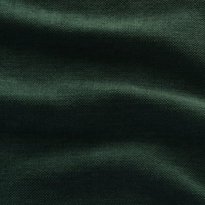 Tecido de textura verde escuro, suave con lixeiro brillo. Mostra durabilidade e calidade en detalle próximo.