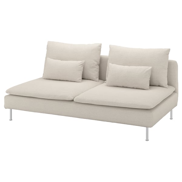 Esta imaxe é o sofá beige SÖDERHAMN cun deseño moderno e de perfil baixo, caracterizado por coxíns profundos e robustas patas metálicas.