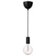 Unha lámpada colgante SUNNEBY cun cordón negro e unha lámpada led brillante nunha sombra de vidro transparente.