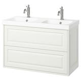 Un lavabo dobre TÄNNFORSEN branco con dous caixóns e billas cromatas.