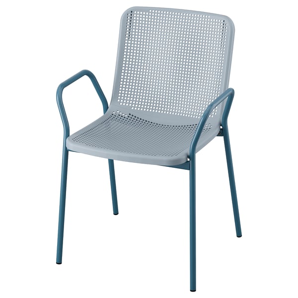 Cadeira de Torparö. Marco metálico azul e asento azul claro. Deseño moderno con patrón perforado. Ideal para uso ao aire libre.