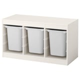 Unidade de almacenamento branca IKEA TROFAST con tres colectores de plástico extraíbles, ideal para organizar xoguetes infantís.