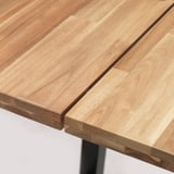 Superficie de mesa de madeira solapada, acabado liso, rica cor marrón, madeira de acacia duradeira.