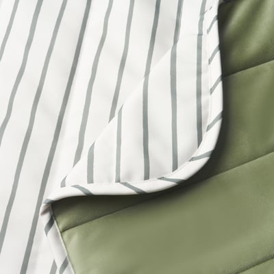 Manta de mascotas UTSÅDD, franxas grises, fondo branco, forma rectangular, reversible.