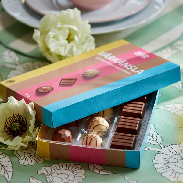 VÅRKÄNSLA Caixa de agasallos, gama de pralines, 161 g