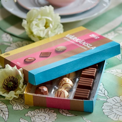 VÅRKÄNSLA Caixa de agasallos, gama de pralines, 161 g