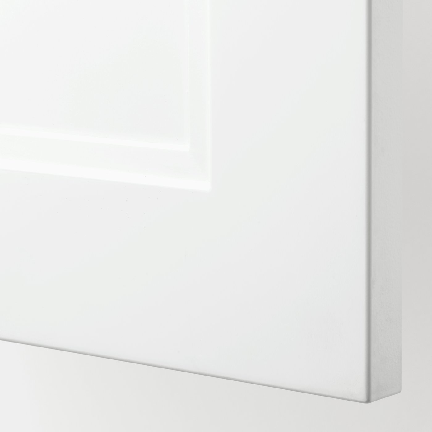 A matt white AXSTAD door
