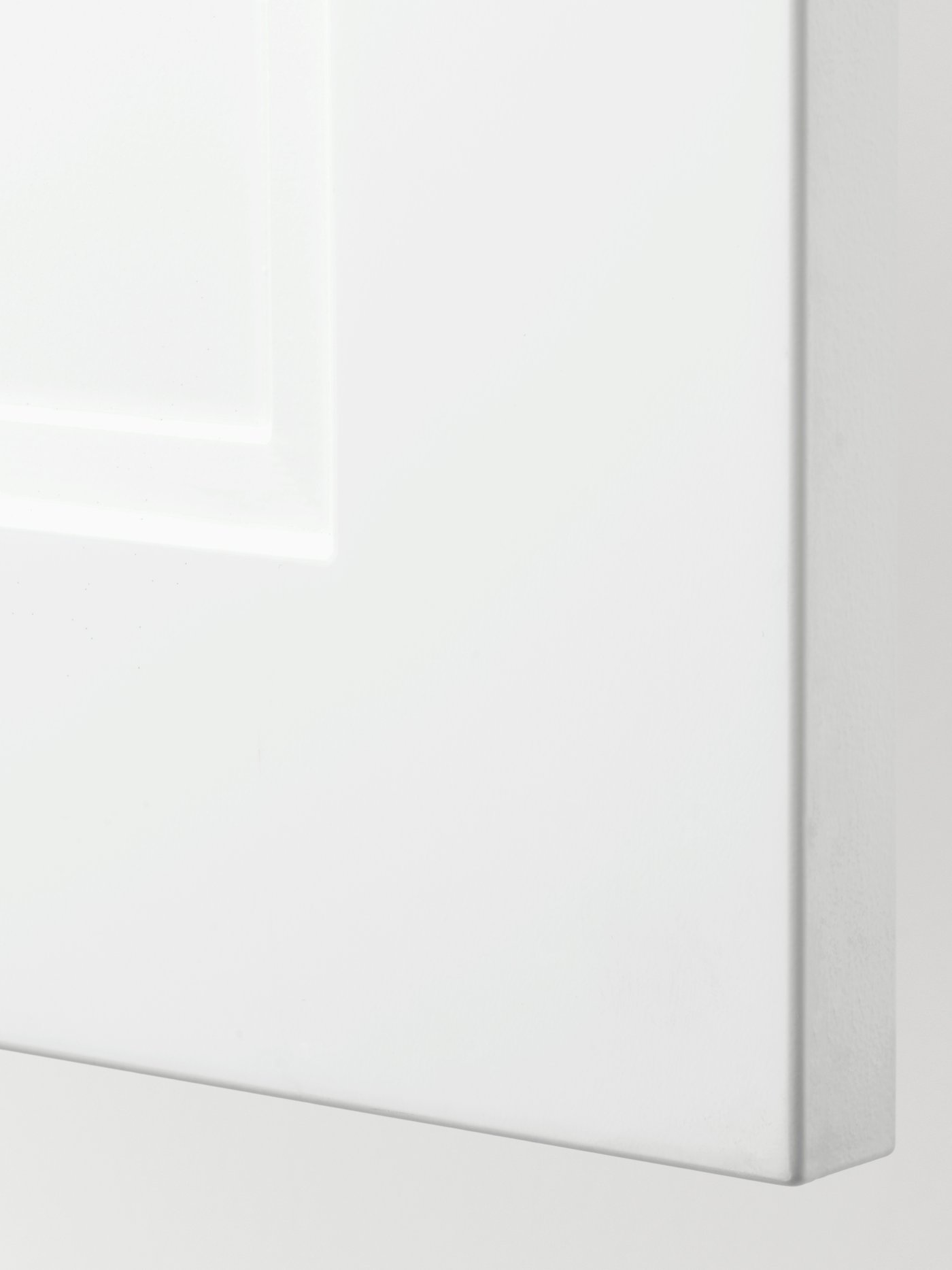 A matt white AXSTAD door