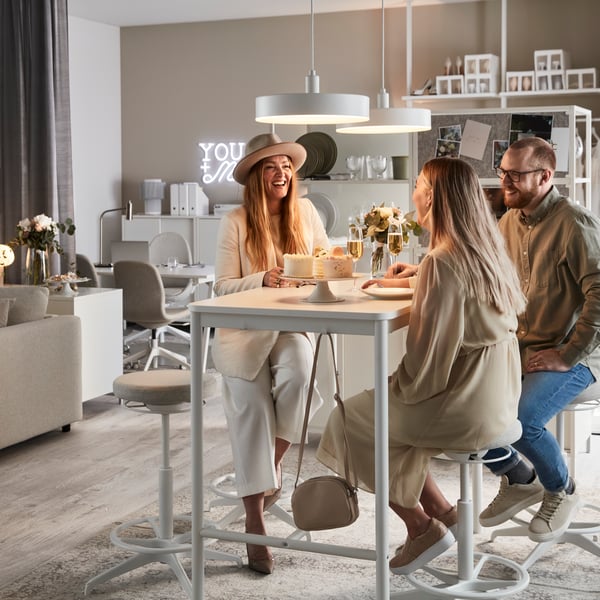 Mesa de cocina de comedor plegable montada en la pared -  España  Mesa  montada en pared, Mesas plegables pared, Muebles de cocinas pequeñas