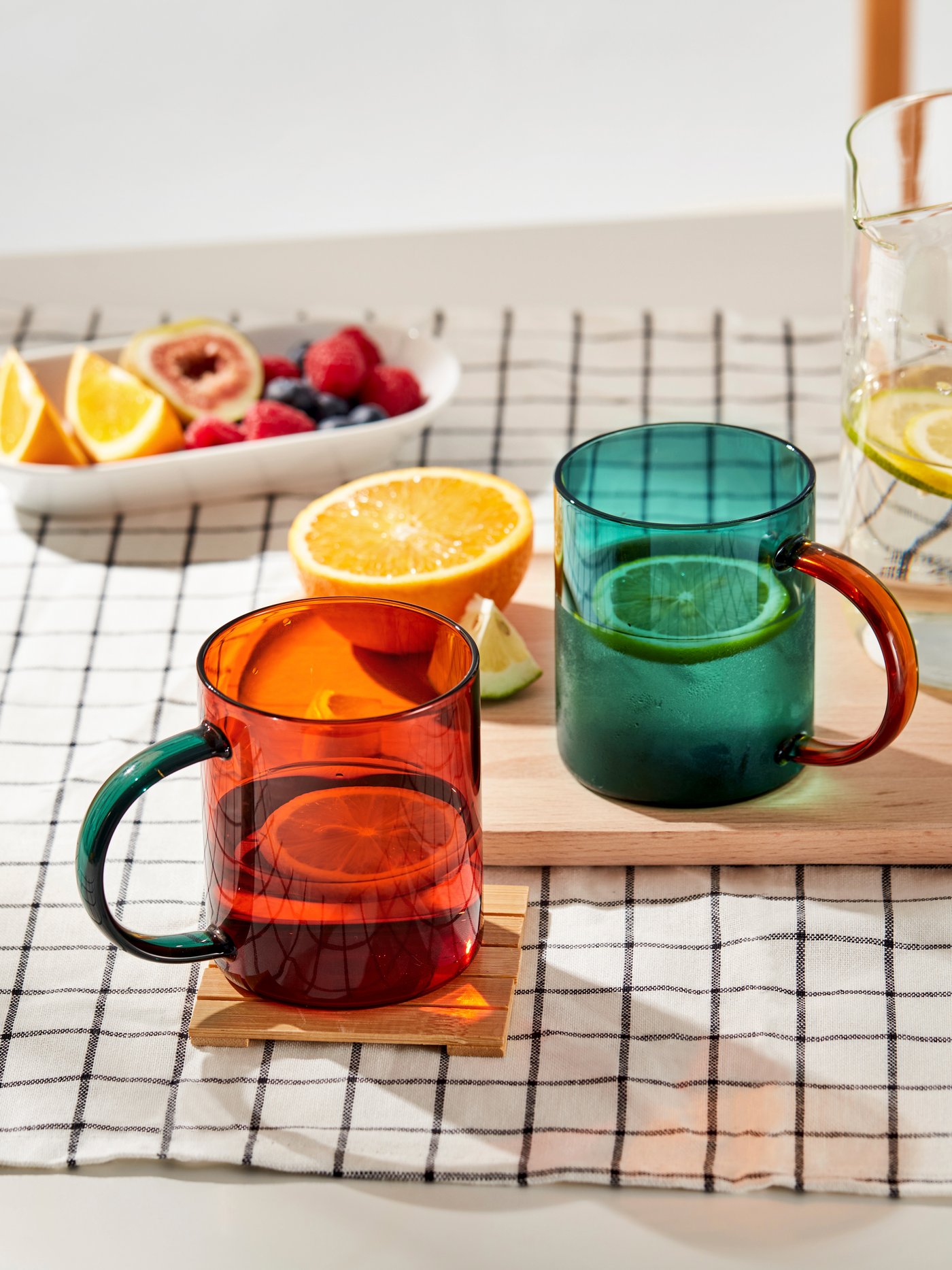 A mixed colours green/brown SKUGGSTUBB mug