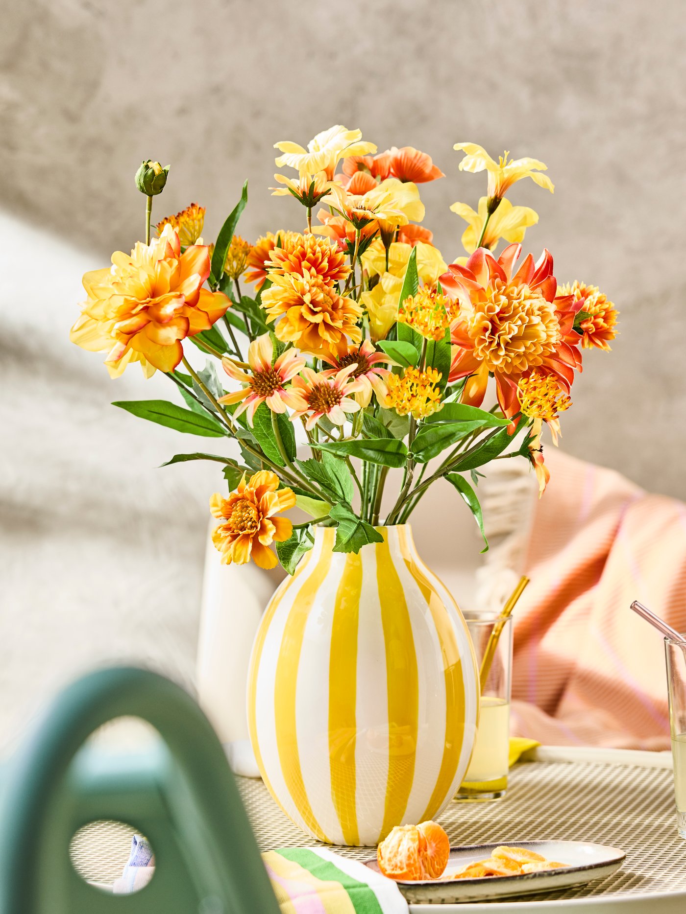 SMYCKAのオレンジの造花のブーケ