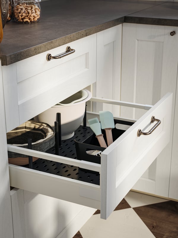 A white VISPAD mixing bowl in the kitchen