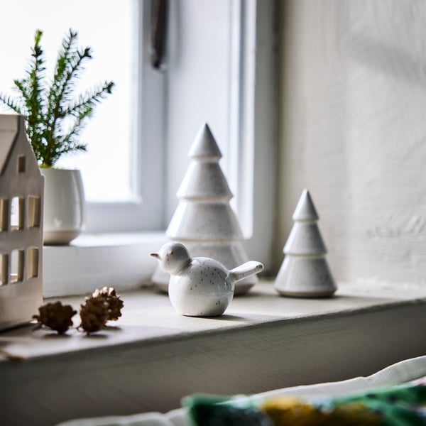 A Christmas tree/bird white VINTERFINT decoration