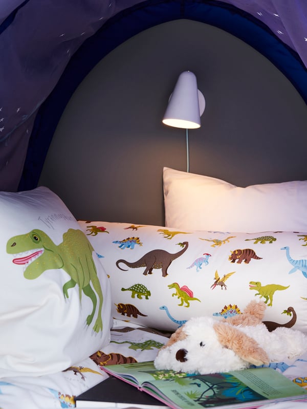 Une Chambre D Enfant Sur Le Theme Des Dinosaures Ikea