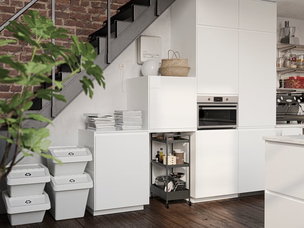 A white FADO table lamp in the kitchen
