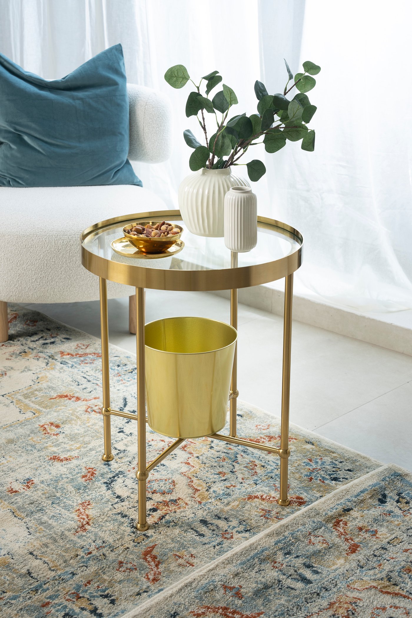 A white STILREN vase