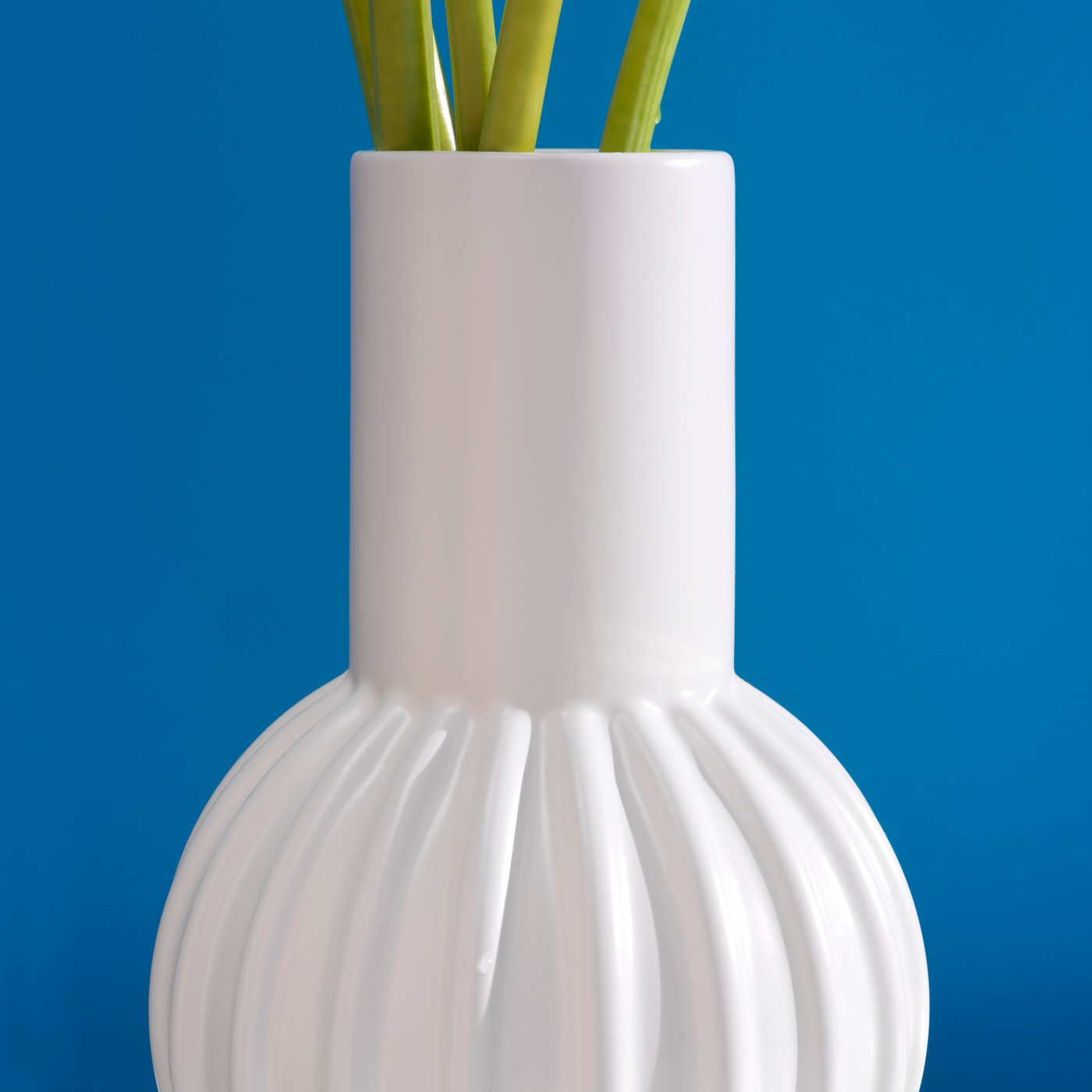 A white SKOGSTUNDRA vase
