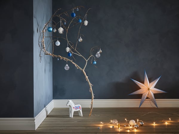 Arbres de Nadal moderns d'estil nòrdic amb llums