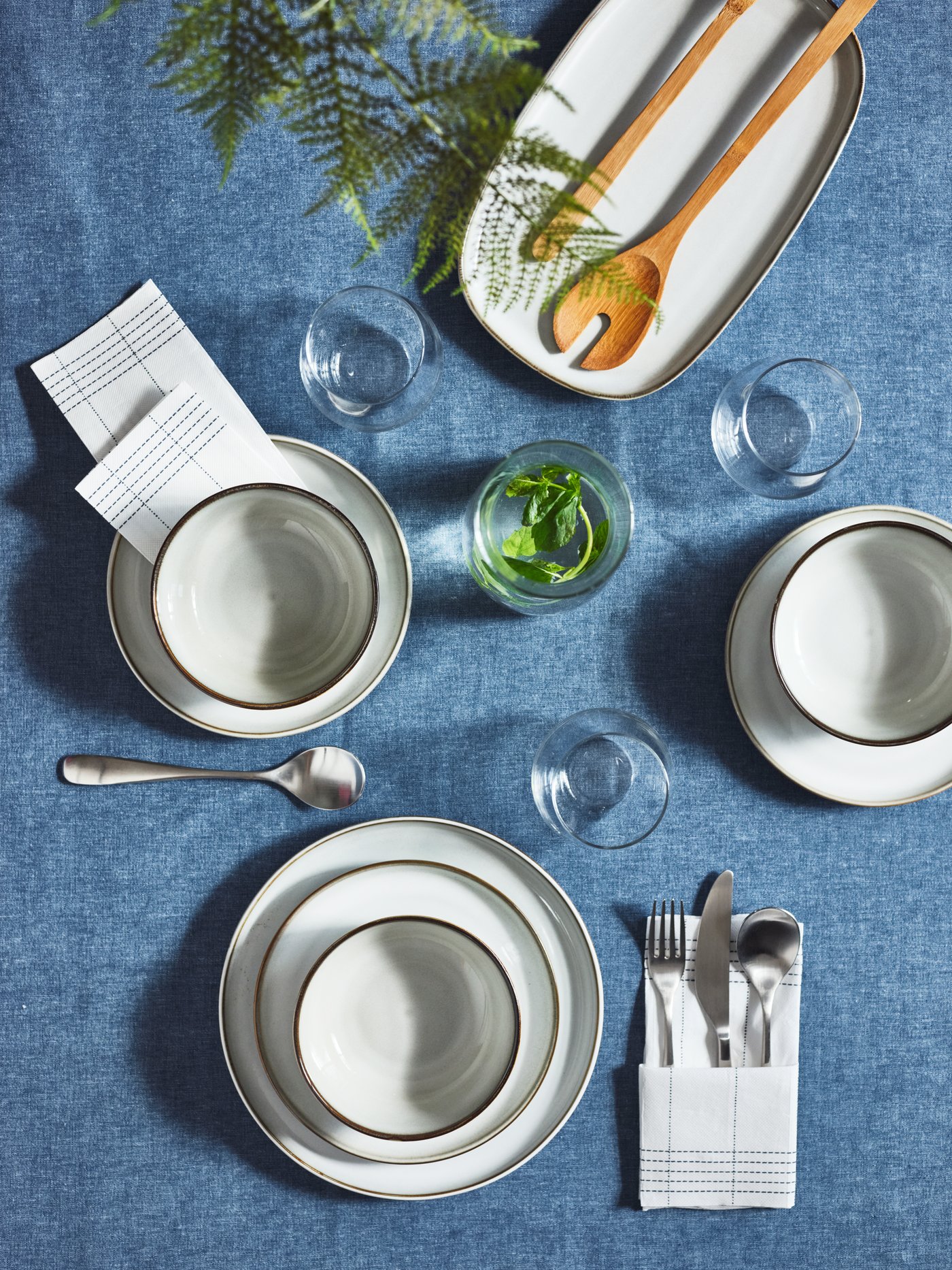 A grey GLADELIG plate in the dining room