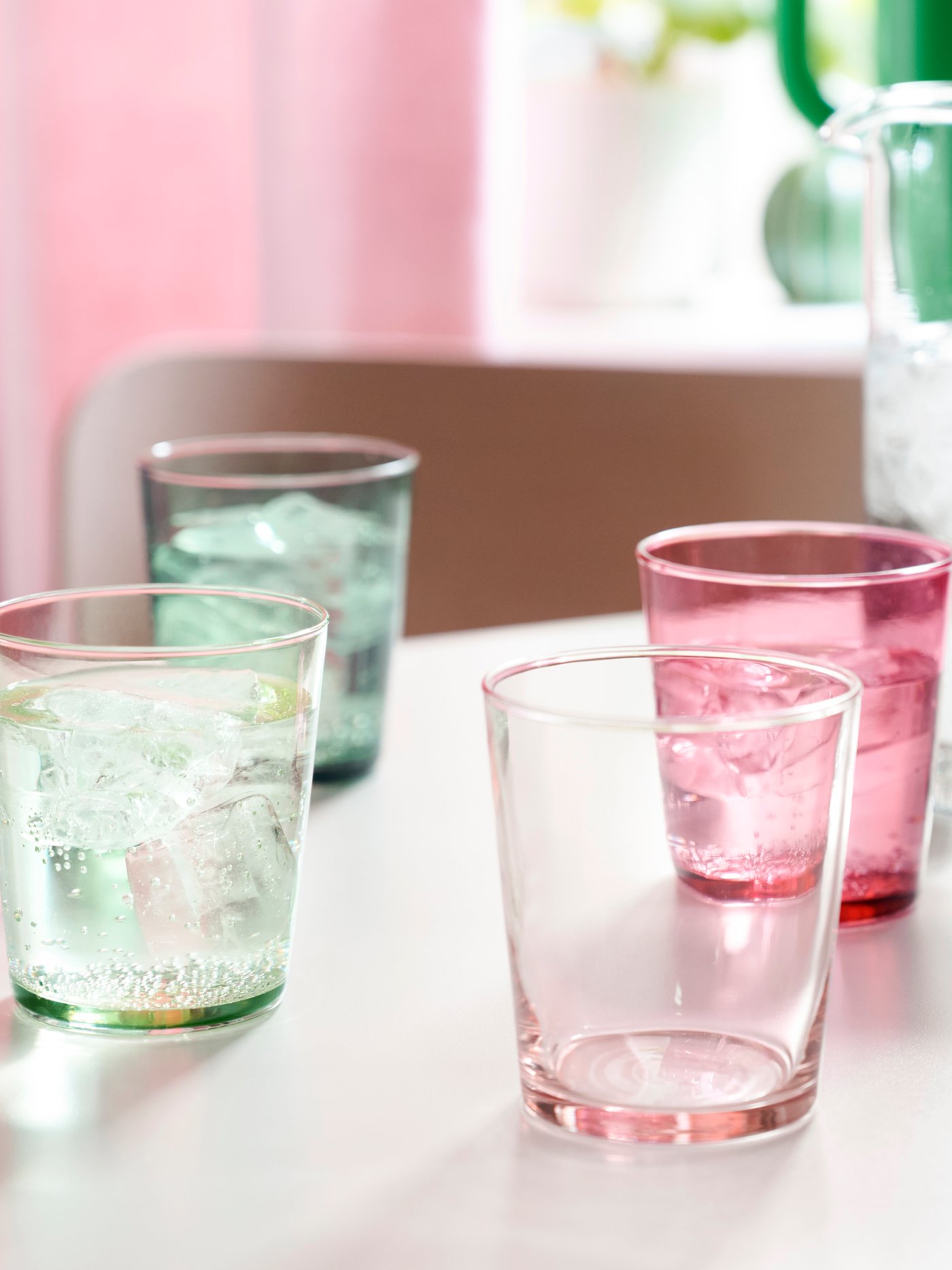 A mixed colours PAPPERSBJÖRK glass