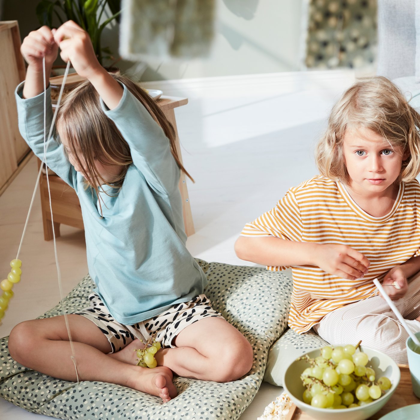 A green VÅRMÄTARE fabric