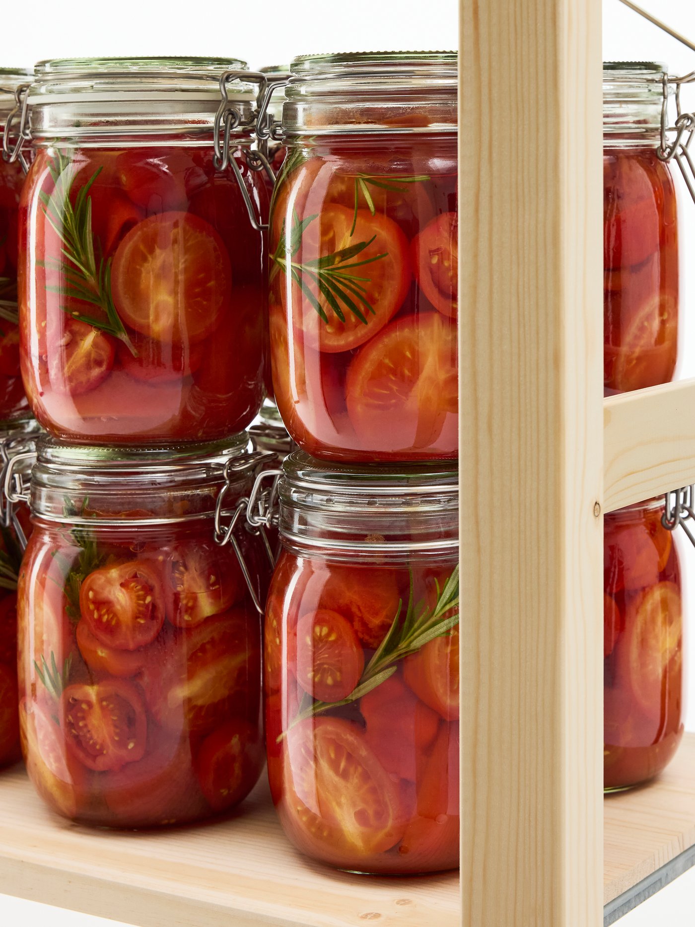Stacked korken jars