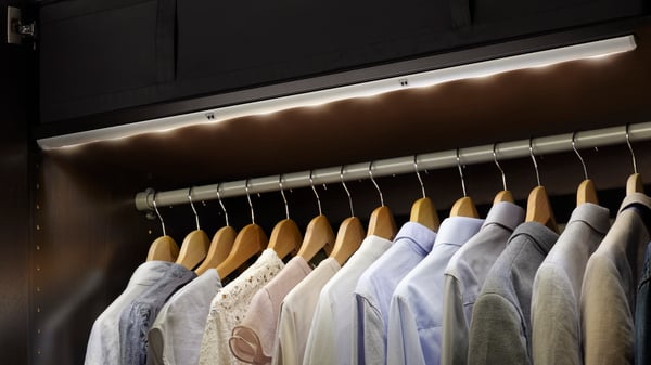 A natural BUMERANG hanger