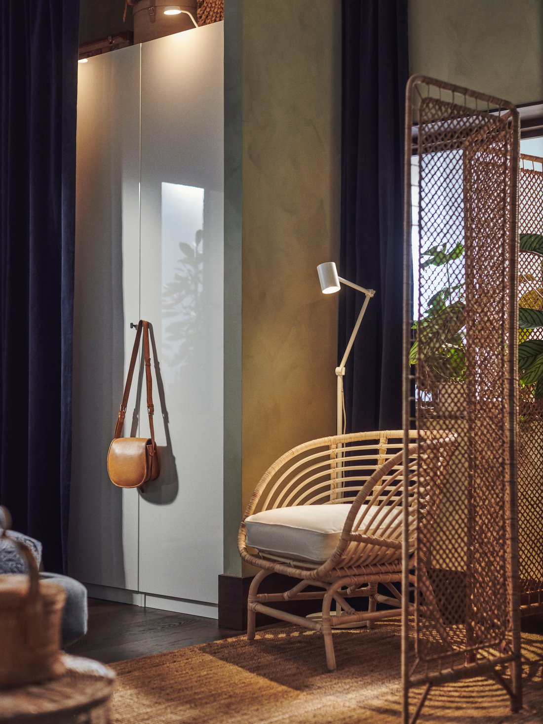 Create privacy in a shared bedroom for two IKEA