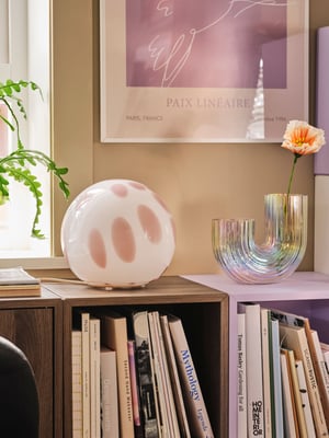A pink/glass FADO table lamp