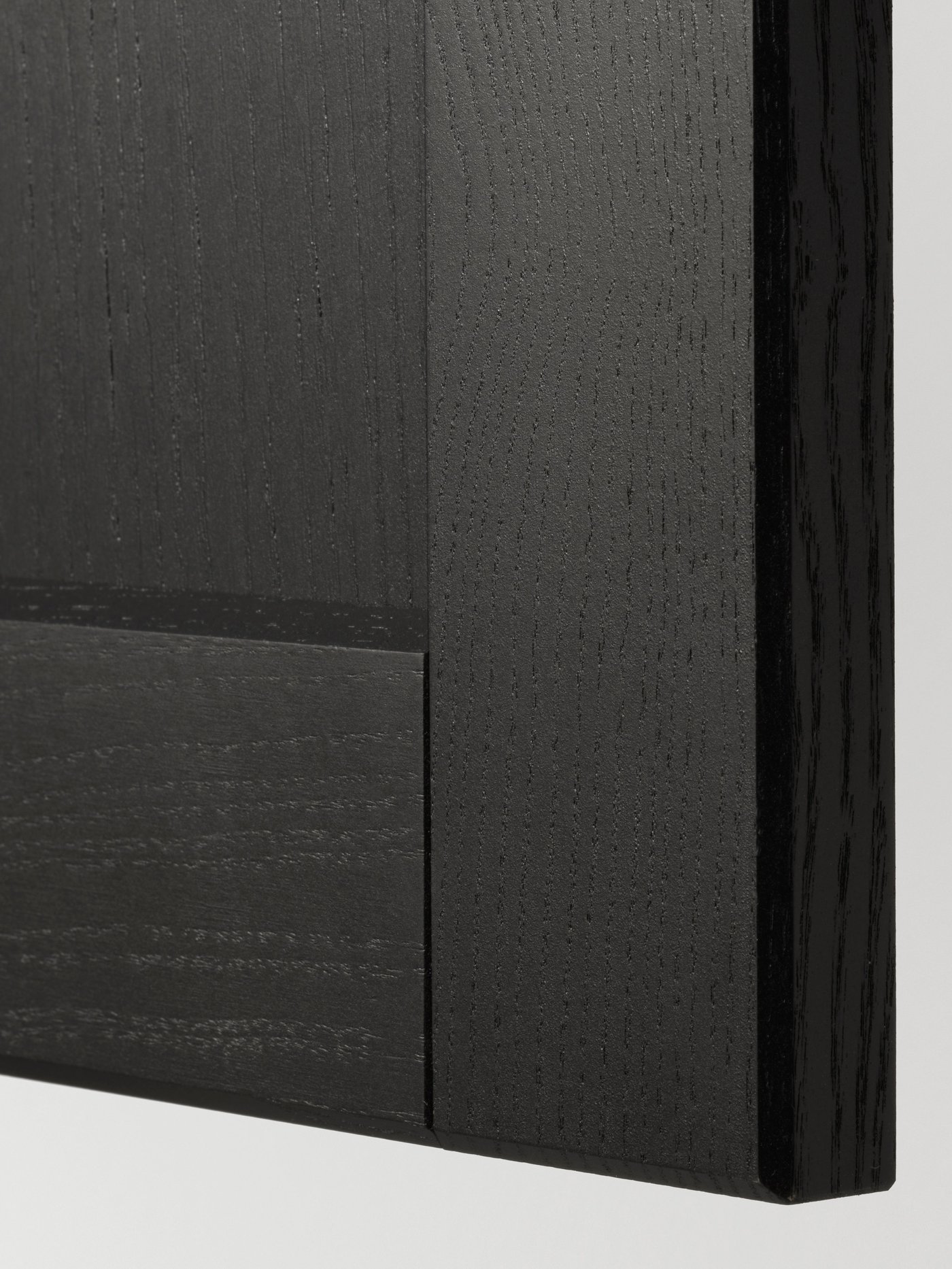 Czarne, bejcowane fronty LERHYTTAN