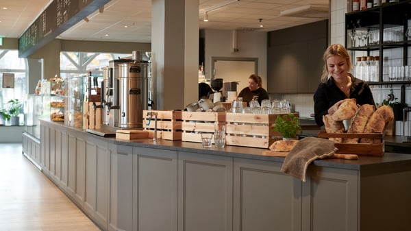 Kassadisken på Ditt Café Livingroom i Värnamo.