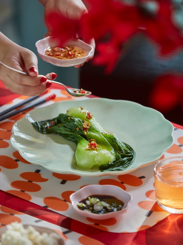 A red/candied hawthorn FÖSSTA place mat