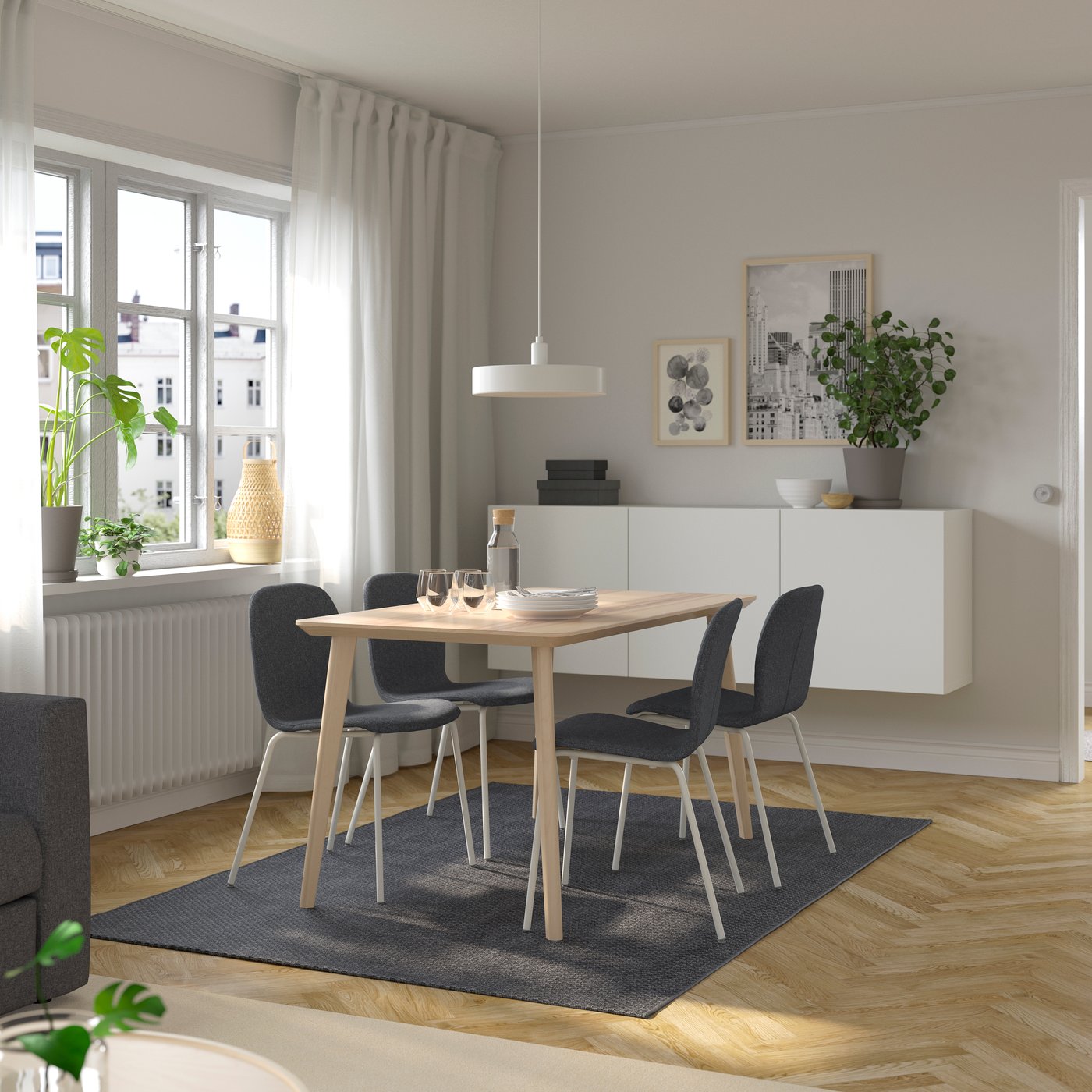 IKEA LISABO / KARLPETTER bord och 4 stolar, askfaner/gunnared mellangrå vit, 140x78 cm